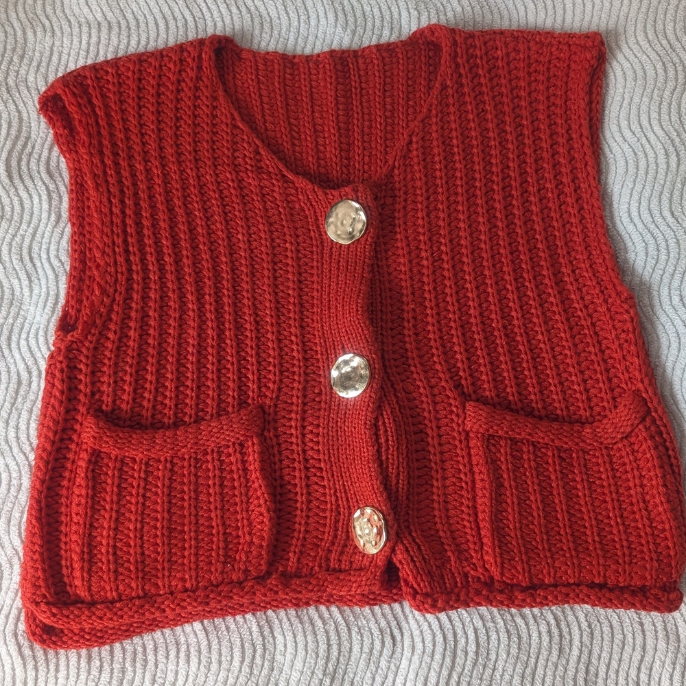 Elegant Red Women's Knitted Cardigan Vest